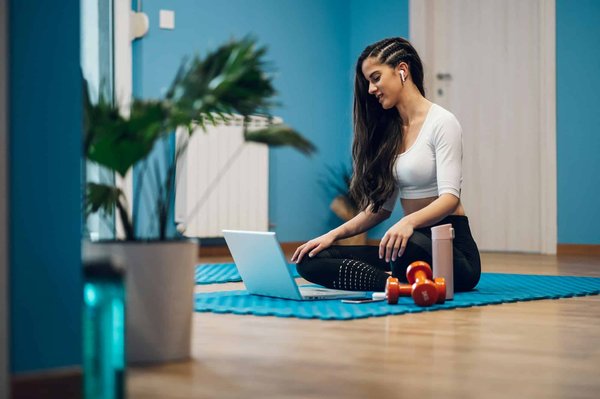 Comment organiser une routine de soins capillaires pour les femmes enceintes?